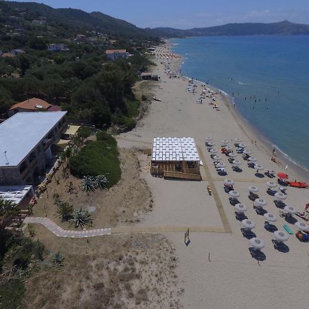 Residence Le Palme - Appartamenti Sul Mare - Spiaggia Tra Palinuro E Caprioli Pisciotta Eksteriør bilde