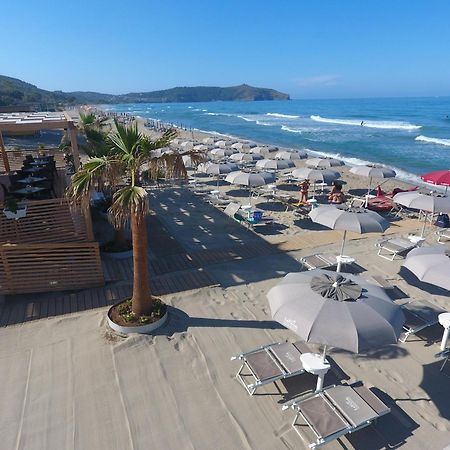 Residence Le Palme - Appartamenti Sul Mare - Spiaggia Tra Palinuro E Caprioli Pisciotta Eksteriør bilde