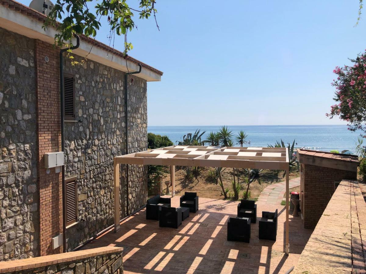 Residence Le Palme - Appartamenti Sul Mare - Spiaggia Tra Palinuro E Caprioli Pisciotta Eksteriør bilde